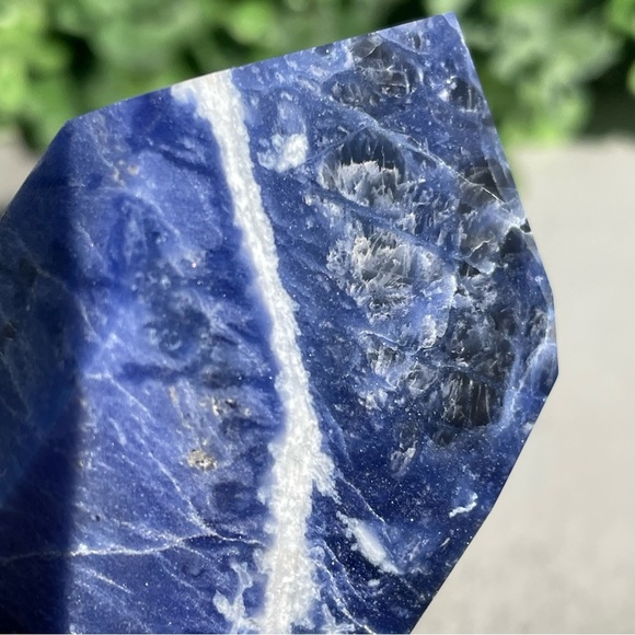 Sodalite Crystal Tower - Picture 17 of 17